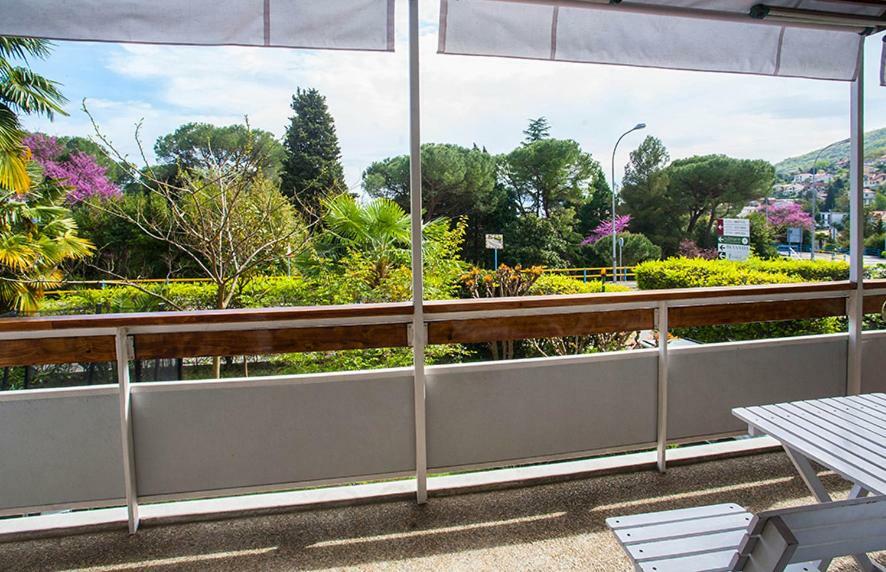 Appartement Sunny Garden à Opatija Extérieur photo